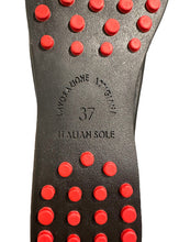 Carica l'immagine nel visualizzatore di Gallery, MINNIE J Chiodini Nera