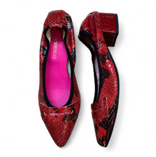 Load image into Gallery viewer, SCARPA MAGICA/Moca Rosso Pitonato
