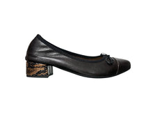 Carica l'immagine nel visualizzatore di Gallery, SCARPA MAGICA Testa di Moro
