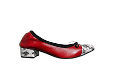Carica l&#39;immagine nel visualizzatore di Gallery, SCARPA MAGICA Rosso/Bianco Pitonato
