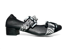 Carica l'immagine nel visualizzatore di Gallery, SCARPA MAGICA Fibbie Nero/Bianco
